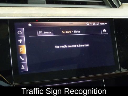 Used 2019 Audi e-tron Prestige w/ Prestige Package image 38