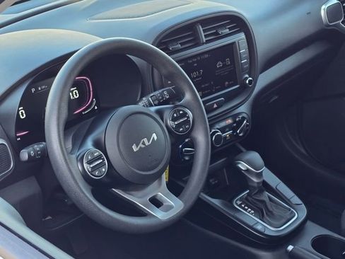 Used 2024 Kia Soul LX w/ Option Group 015 image 18