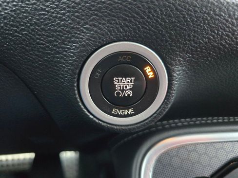 Used 2015 Dodge Challenger R/T Plus image 30