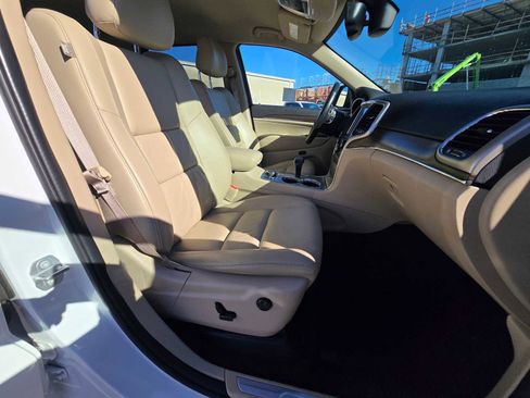 Used 2015 Jeep Grand Cherokee Limited image 11