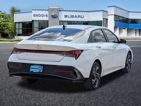 Used 2024 Hyundai Elantra SEL w/ Convenience Package FWD image 6