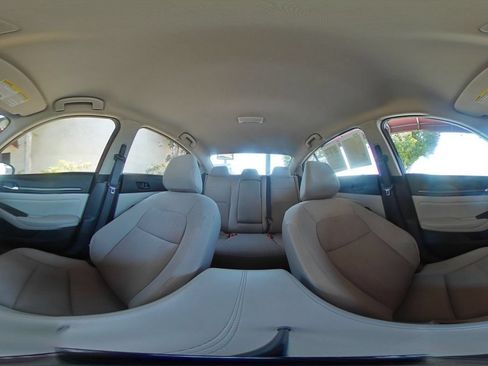 Used 2025 Nissan Altima 2.5 SV FWD image 41