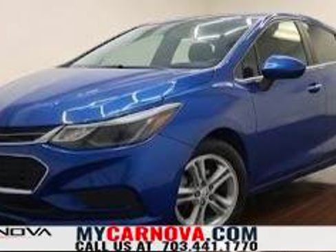 Used 2018 Chevrolet Cruze LT w/ Convenience Package FWD image 1