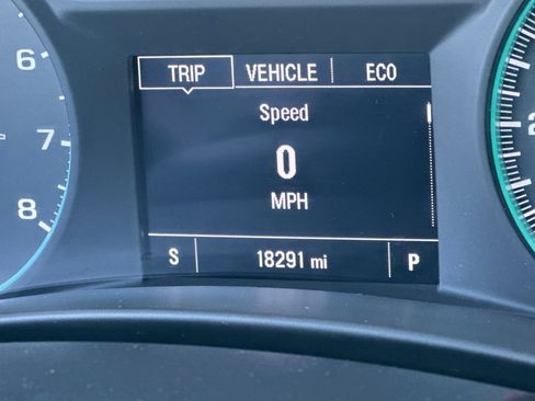 Used 2024 Chevrolet Equinox LS image 3