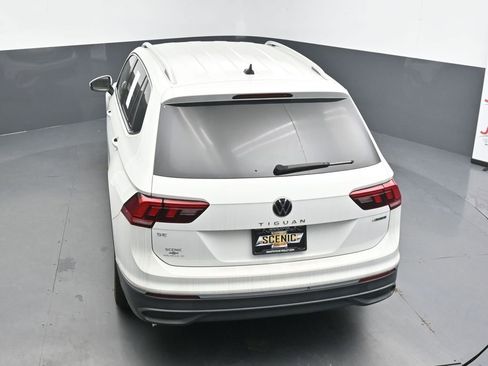 Used 2024 Volkswagen Tiguan SE AWD/4WD image 30