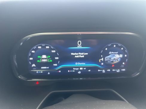 Used 2023 Chevrolet Suburban Premier image 15