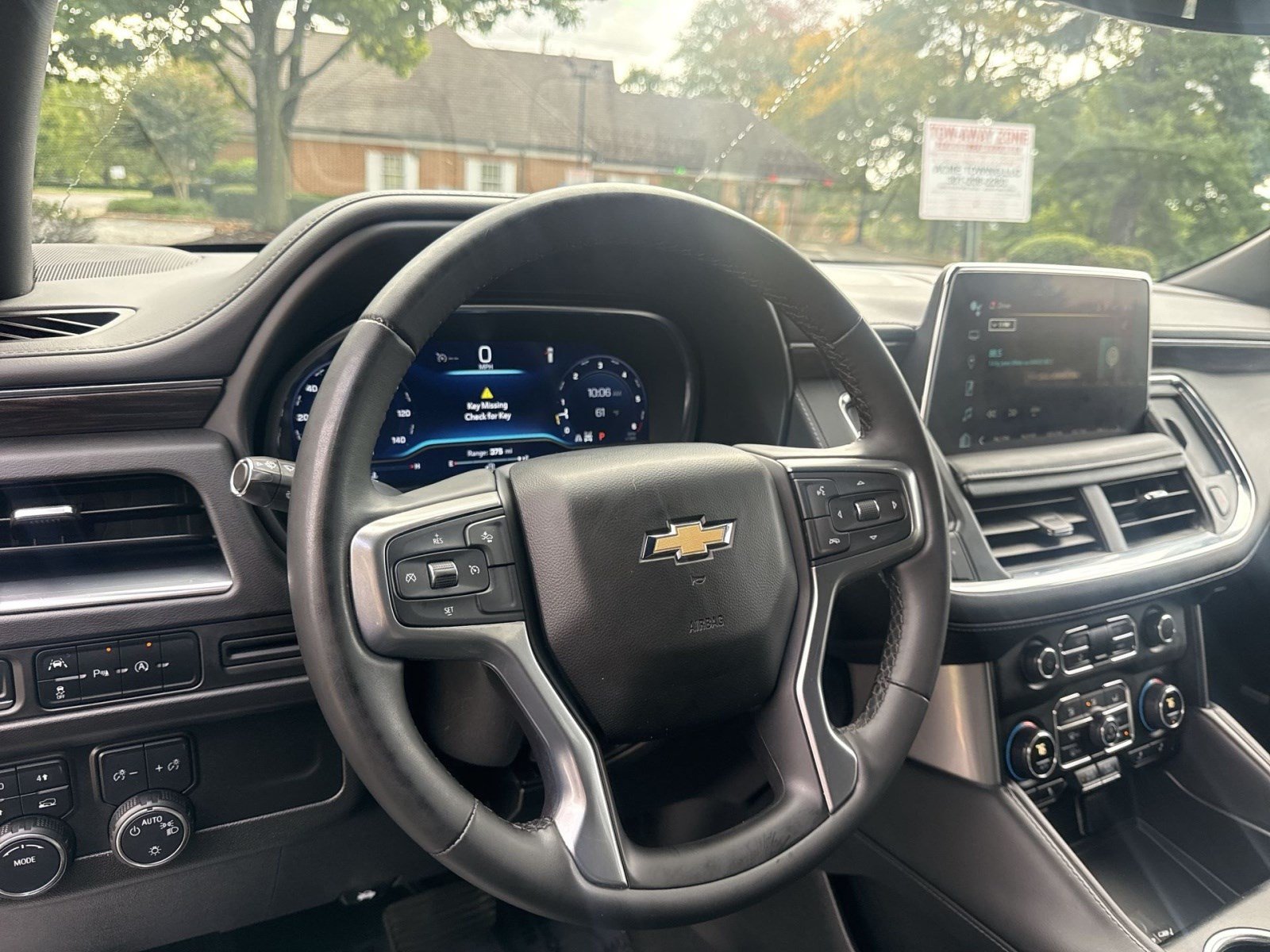 Used 2024 Chevrolet Suburban LT AWD/4WD image 16