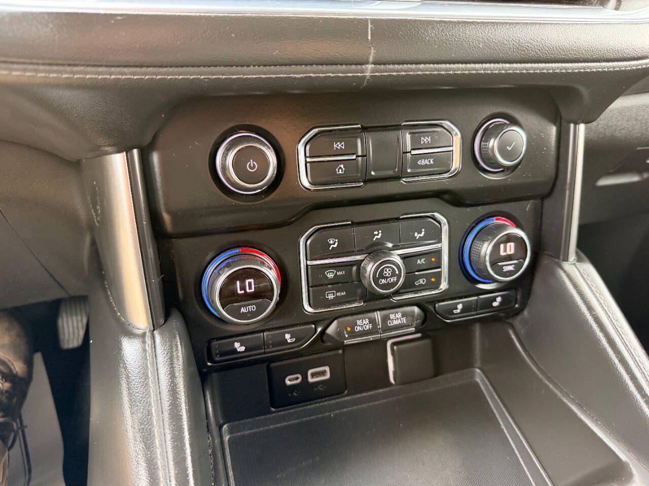 Used 2021 Chevrolet Suburban LT AWD/4WD image 44