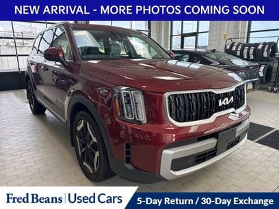 Used 2023 Kia Telluride EX w/ EX Captain's Chair Package