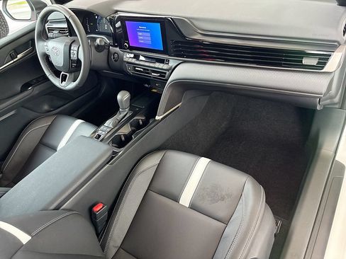 Certified 2026 Toyota Camry SE w/ Convenience Package FWD image 17