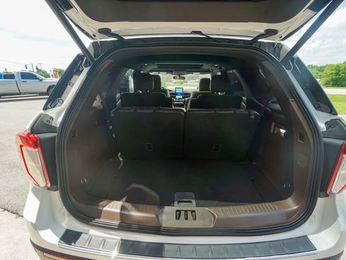 Used 2021 Ford Explorer King Ranch w/ Premium Technology Package image 40