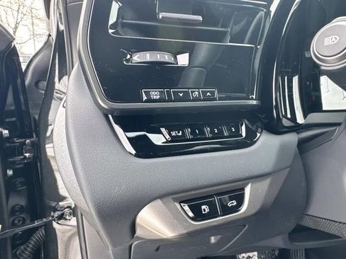 New 2026 Lexus RX 450h AWD image 32