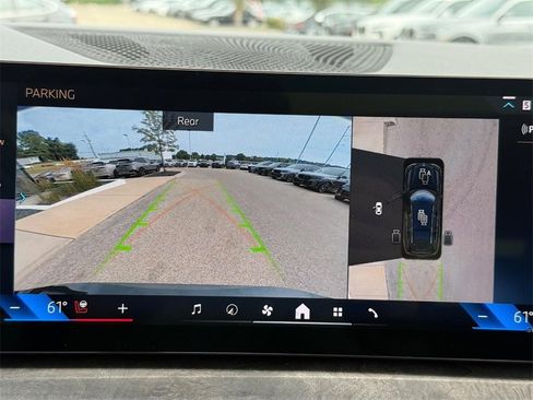 New 2025 BMW X7 xDrive40i w/ Premium Package image 15