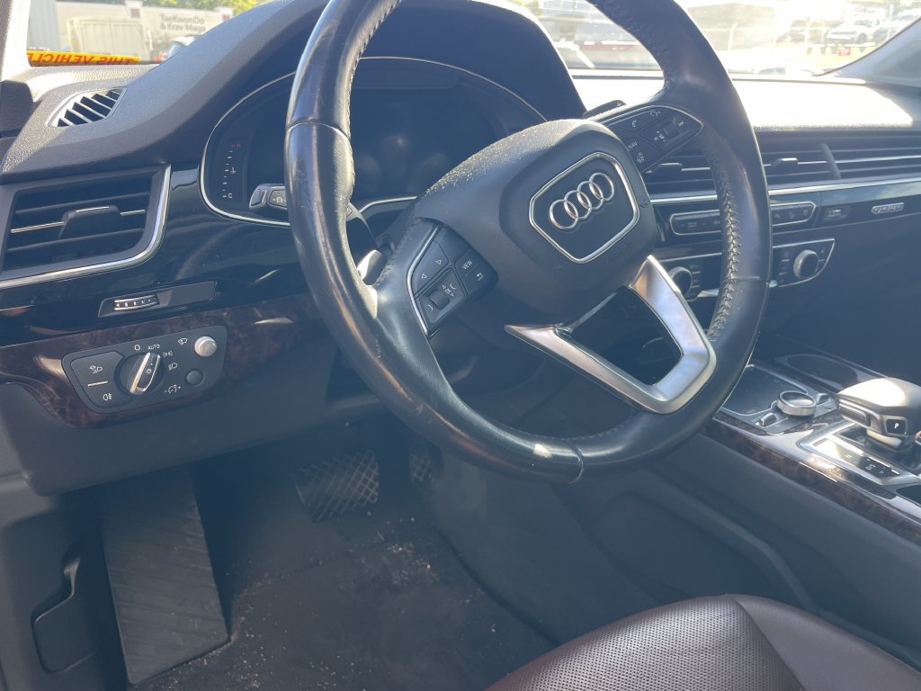 Used 2018 Audi Q7 3.0T Prestige AWD/4WD image 9