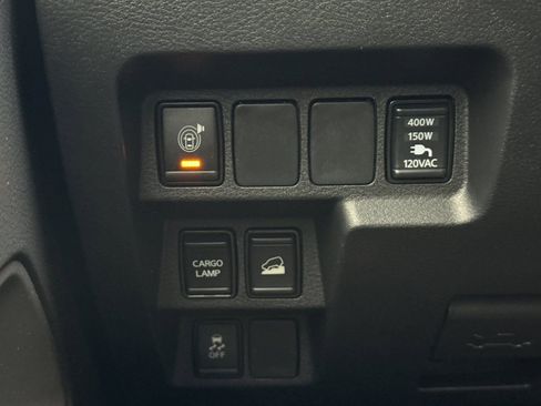 Used 2024 Nissan Frontier SV w/ SV Convenience Package image 28