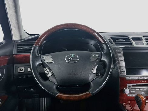 Used 2011 Lexus LS 460 L w/ Luxury Pkg AWD/4WD image 17