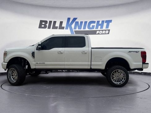 Used 2022 Ford F250 Lariat w/ Lariat Ultimate Package AWD/4WD image 2