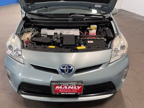 Used 2014 Toyota Prius Four image 9