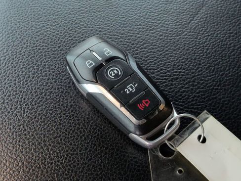 Used 2017 Ford F150 Lariat w/ Equipment Group 501A Mid image 41