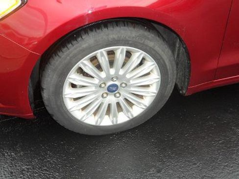 Used 2013 Ford Fusion SE image 9