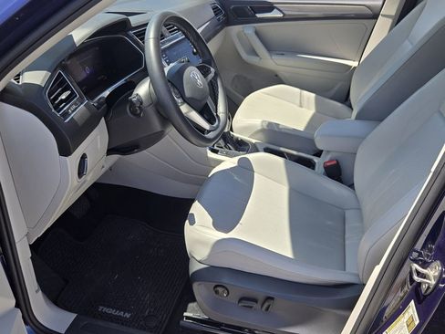 Used 2022 Volkswagen Tiguan SE FWD image 7