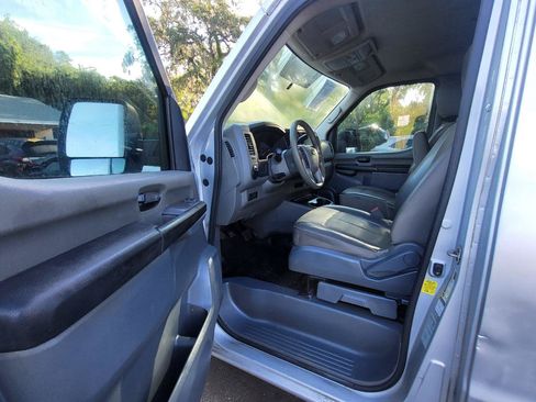 Used 2020 Nissan NV 2500 S RWD image 35