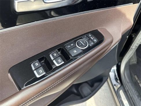 Used 2019 Kia Sorento SX w/ SX Touring Package image 11