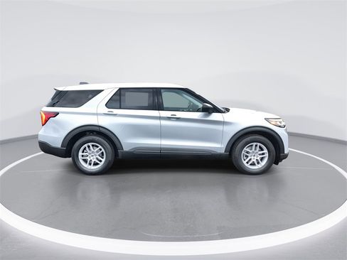 New 2026 Ford Explorer Active image 9