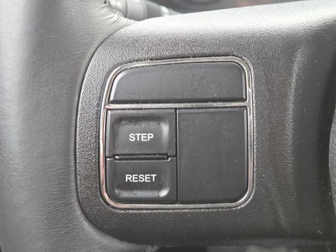 Used 2017 Jeep Patriot High Altitude AWD/4WD image 30