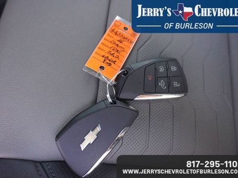 Used 2025 Chevrolet Silverado 1500 ZR2 w/ Technology Package AWD/4WD image 10