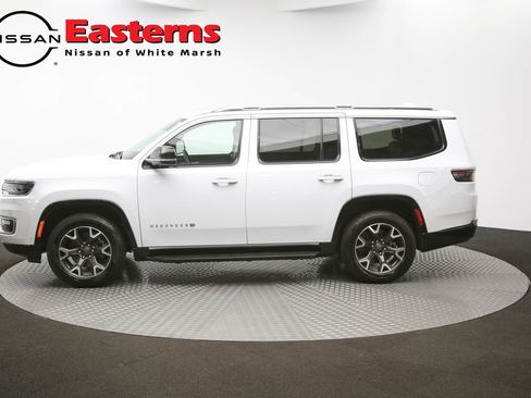 Used 2023 Jeep Wagoneer Series III w/ Preferred Equipment Group RWD image 58
