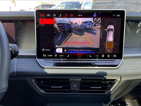 New 2026 Volkswagen Tiguan SE R-Line image 12