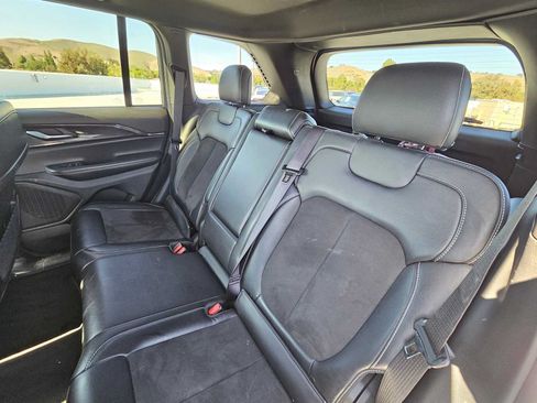 Used 2023 Jeep Grand Cherokee Altitude AWD/4WD image 17