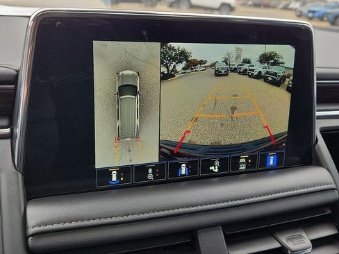 Used 2022 Chevrolet Tahoe Z71 w/ Luxury Package image 18