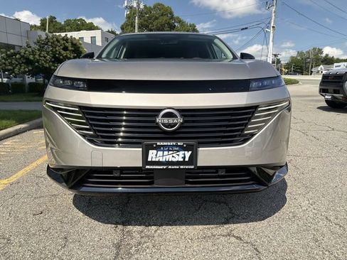 Certified 2026 Nissan Murano Platinum w/ Cargo Package AWD/4WD image 3