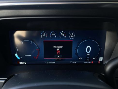 Used 2025 Ford F350 Platinum image 9