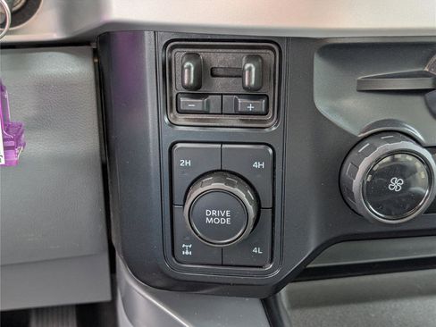 Used 2025 Ford F250 XLT w/ FX4 Off-Road Package image 23