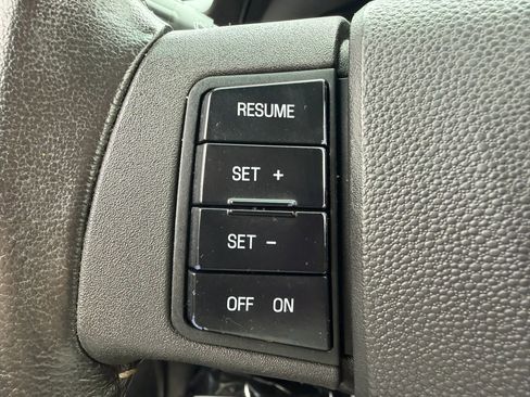 Used 2009 Ford Focus SE image 28