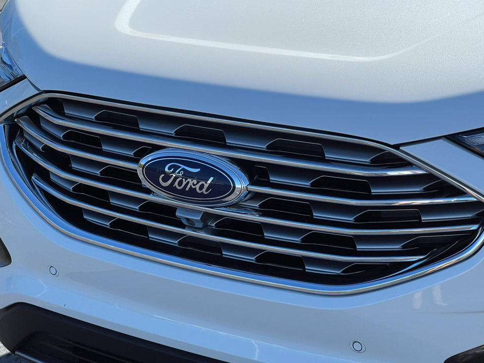 Used 2020 Ford Edge Titanium w/ Equipment Group 301A AWD/4WD image 42