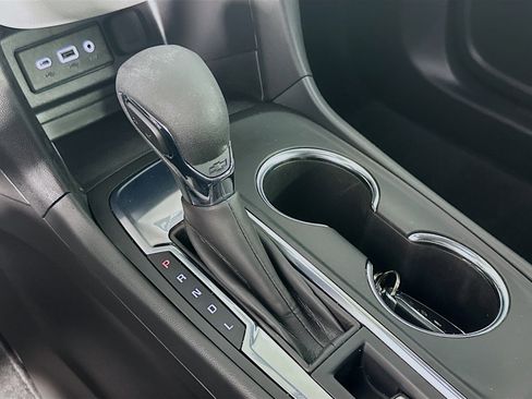 Used 2024 Chevrolet Equinox LS w/ LS Convenience Package image 24