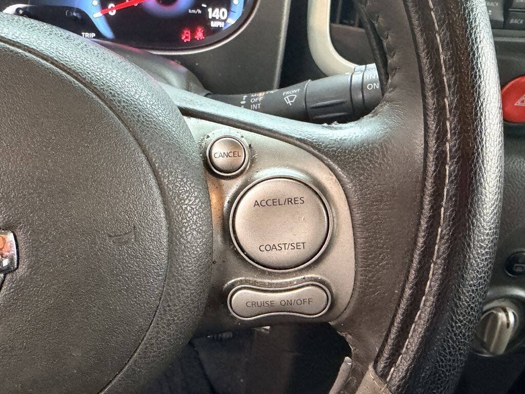 Used 2010 Nissan Cube 1.8 S w/ Interior Designer Pkg FWD image 15