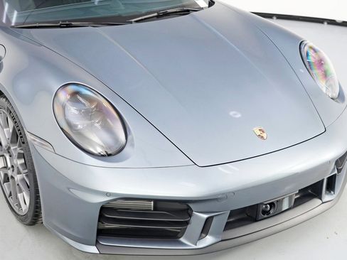 Used 2025 Porsche 911 Carrera image 61