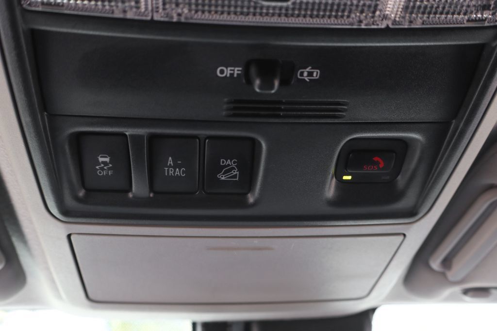Used 2021 Toyota 4Runner SR5 AWD/4WD image 27