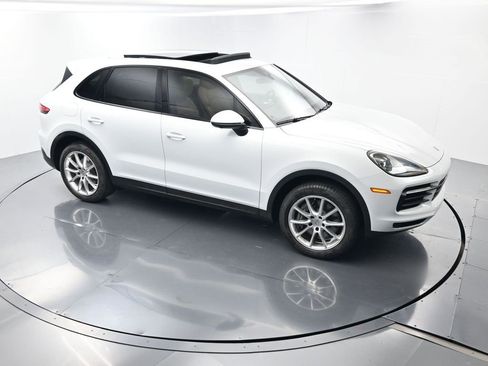 Used 2021 Porsche Cayenne image 39