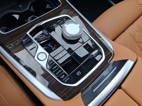 Used 2026 BMW X5 xDrive50e w/ Executive Package AWD/4WD image 17