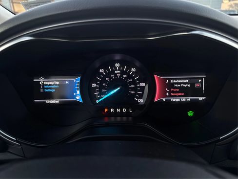 Used 2020 Ford Fusion SEL image 19