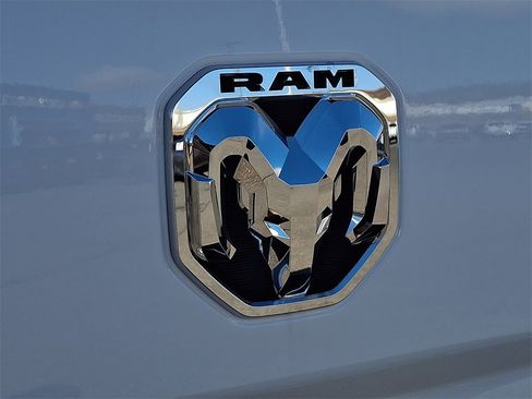 Used 2024 RAM 2500 Tradesman w/ Chrome Appearance Group image 30