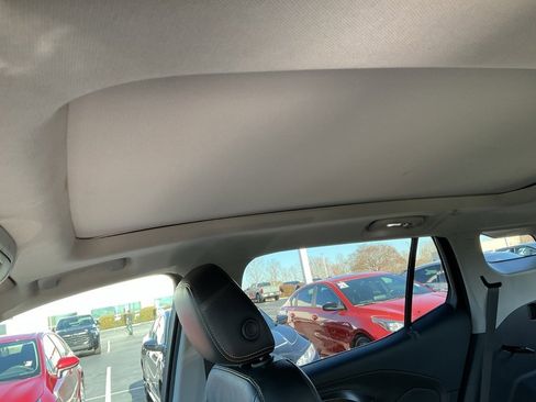 Used 2020 GMC Terrain SLT w/ Preferred Package image 6