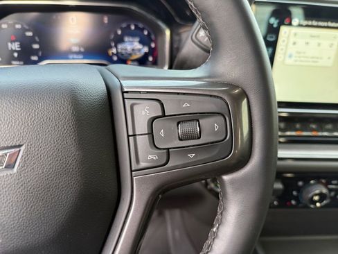 Used 2025 Chevrolet Silverado 2500 ZR2 w/ Technology Package image 21