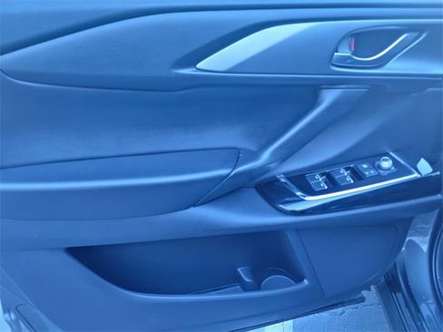 Used 2022 MAZDA CX-9 Touring image 10